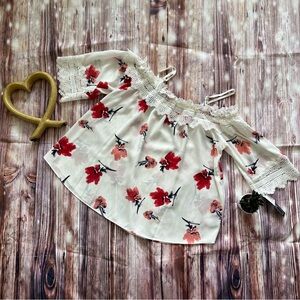 NWT A. Byer Red and White Ruffled 3/4 Sleeve Blouse